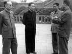 “兩彈一星”的總指揮、“大管家”、中央專(zhuān)委會(huì)主任周恩來(lái)為“東方紅一號(hào)”的研制、發(fā)射而嘔心瀝血